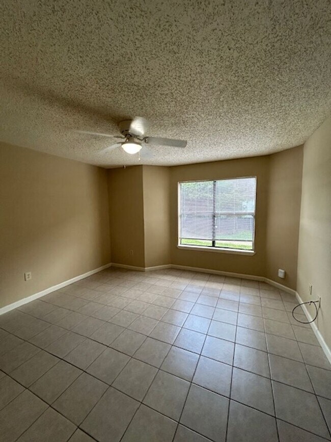 Building Photo - 843 Hammond Manor Dr