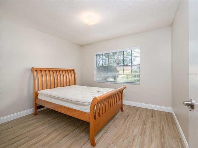 Building Photo - 14605 Brentwood Ln