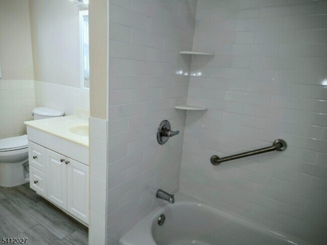 Building Photo - 15 Cottage St