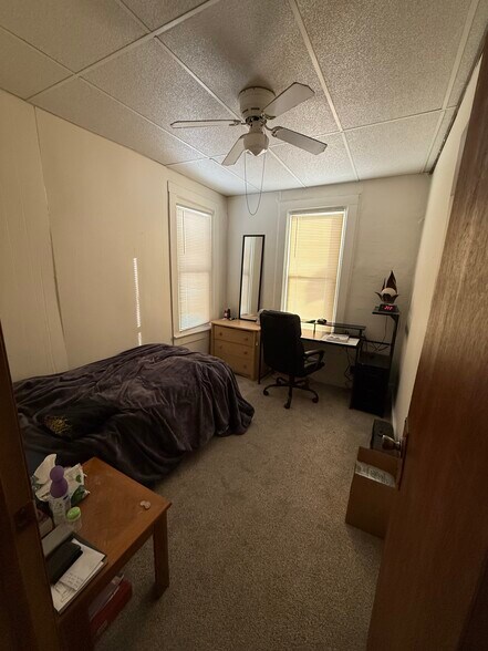 Building Photo - 134 Niagara St