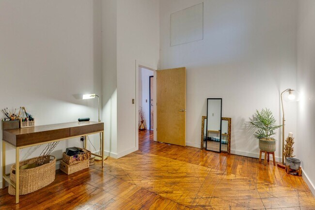 Building Photo - Amazing Germantown Loft in Historic Werthan Mills Lofts!