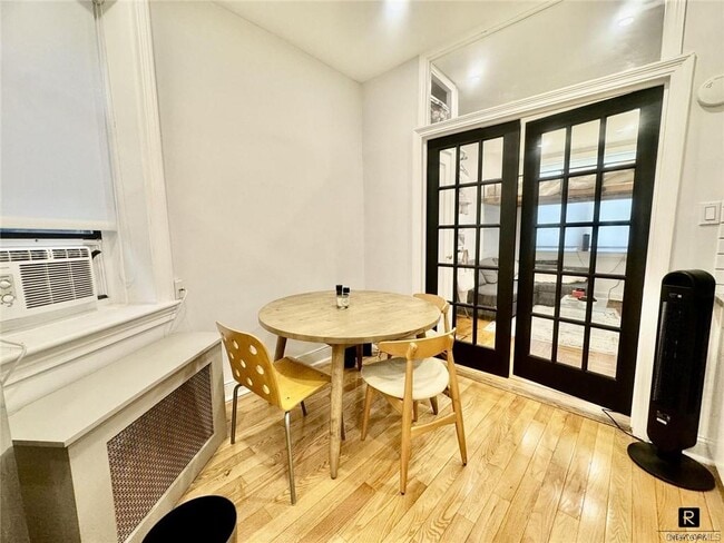 Building Photo - 100 Suffolk St