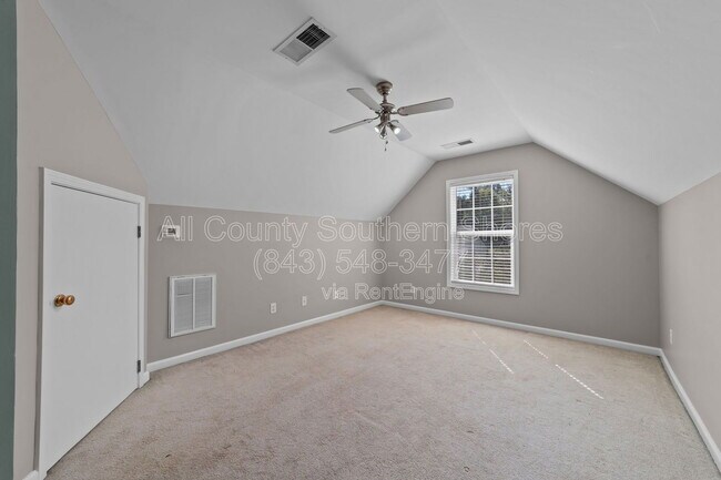 Building Photo - 359 Vesta Dr