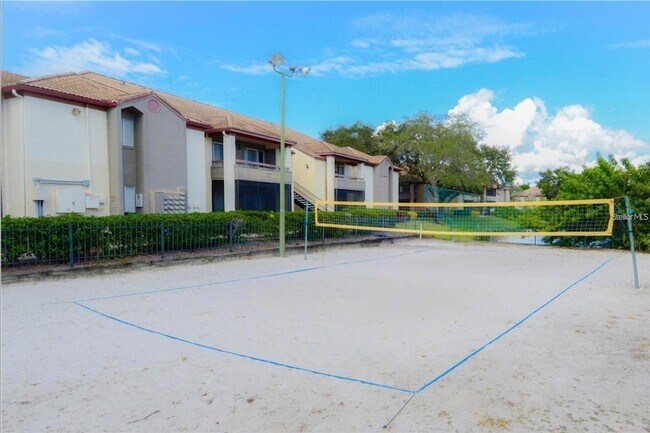 Building Photo - 10263 Gandy Blvd N