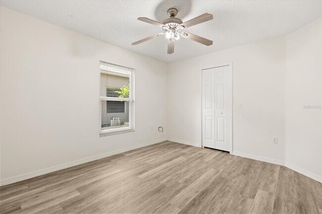Building Photo - 410 Central Mariners Dr