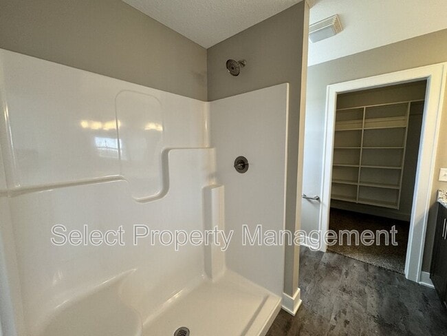 Building Photo - 12367 Speranza Dr