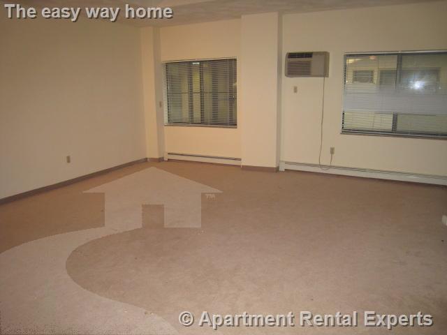 Building Photo - 373 Highland Ave