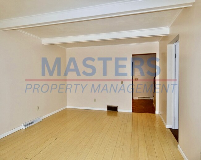 Building Photo - 532 Dussel Dr