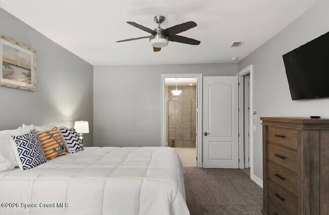 Building Photo - 164 Mediterranean Way