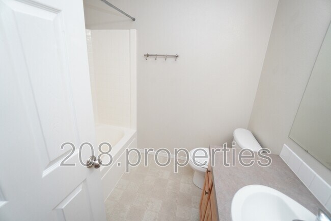 Building Photo - 12303 W Abram Dr