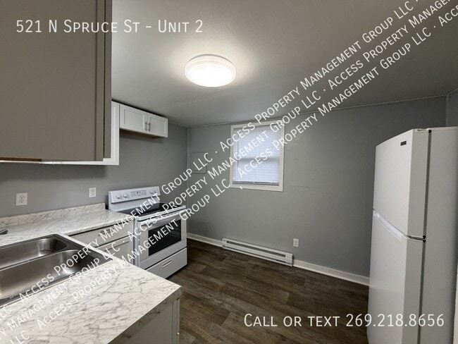 Building Photo - 521 Spruce St