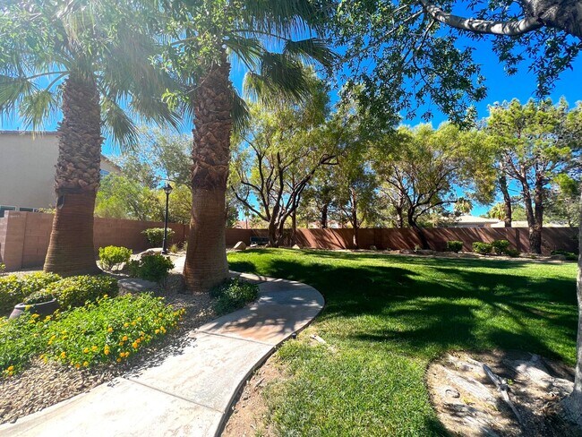 Building Photo - 7043 Somera Way