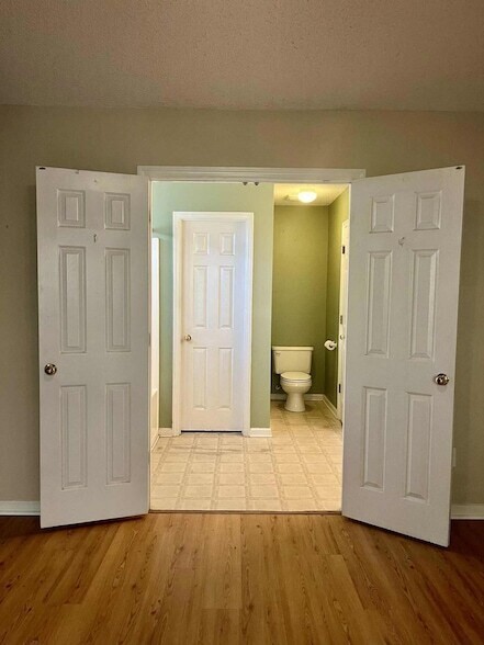 Building Photo - 524 Beverly Dr