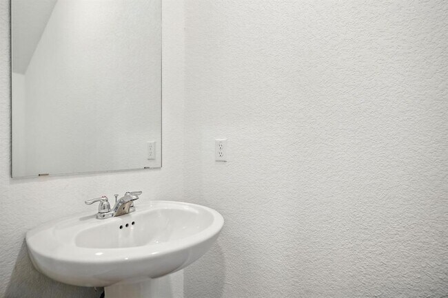 Building Photo - 1113 Cattail Ln