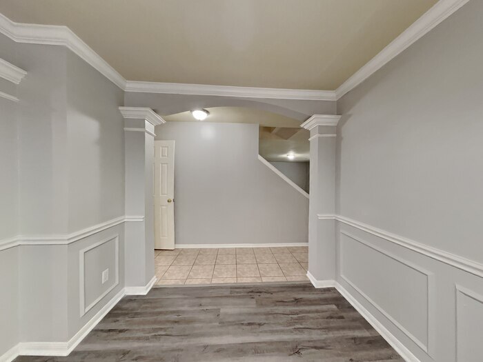 Building Photo - 25622 Oakridge Forest Ln
