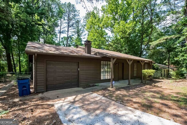 Building Photo - 170 Peachtree Dr