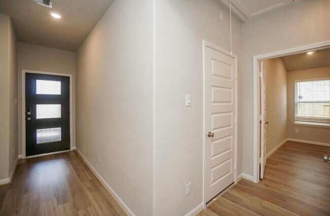 Building Photo - 21607 Blue Sapphire Ct