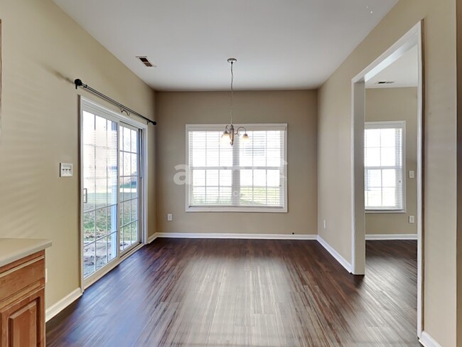 Building Photo - 1232 Sweetgrass St