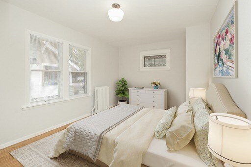 bedroom - 54 Pascal St S