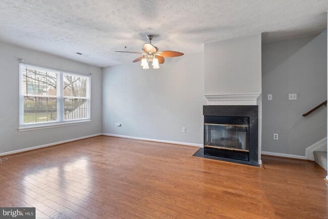 Building Photo - 8926 Mallard Ct