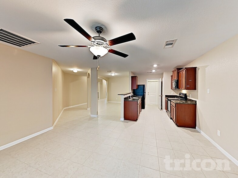 Building Photo - 709 Totem Trail Dr