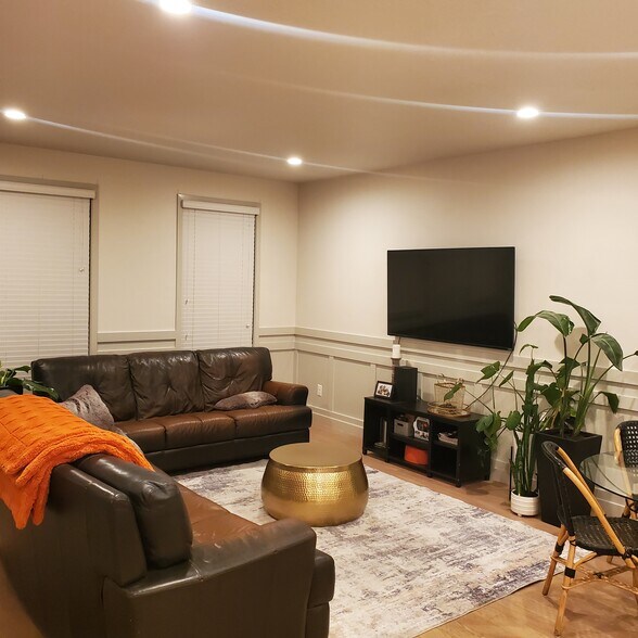 Living Room - 261 E Ellen Ln