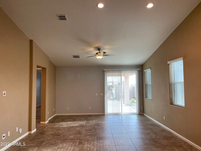 Building Photo - 69 S 195th Ln