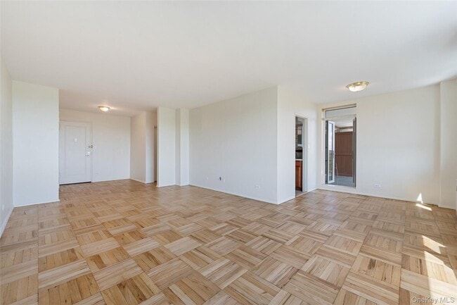 Building Photo - 5355 Henry Hudson Pkwy W