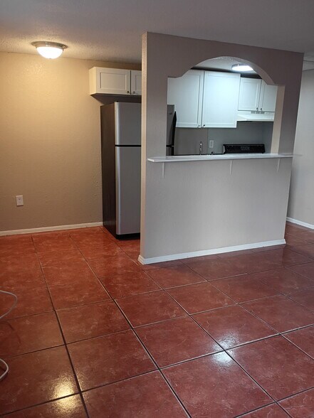 Primary Photo - 9409 Eastfield Rd