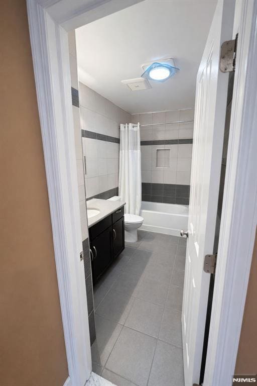 Building Photo - 205 Valley Brook Ave