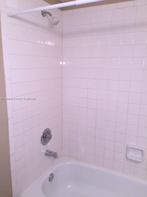 Building Photo - 3028 Coral Ridge Dr
