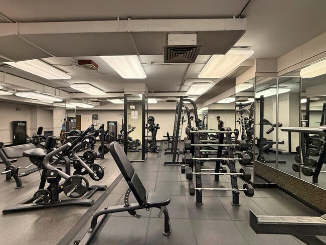 Building Photo - 211 E Ohio St