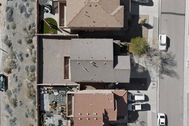 Building Photo - 8300 Bluffs Edge Pl NW