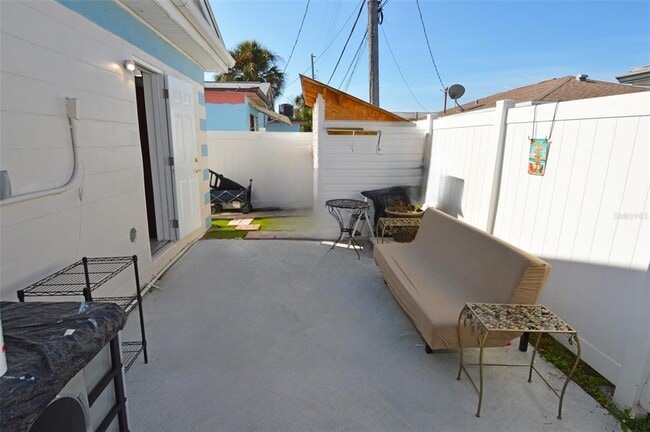 Building Photo - 156 146th Ave