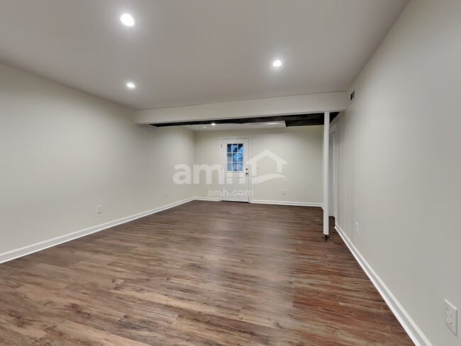 Building Photo - 10319 Stonewall Ct