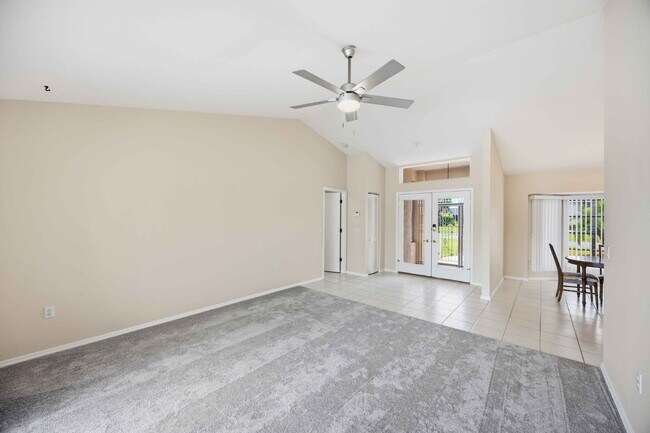 Building Photo - "Spacious 4-Bedroom Retreat with 3 Full Baths in Rotonda West Pinehurst!"