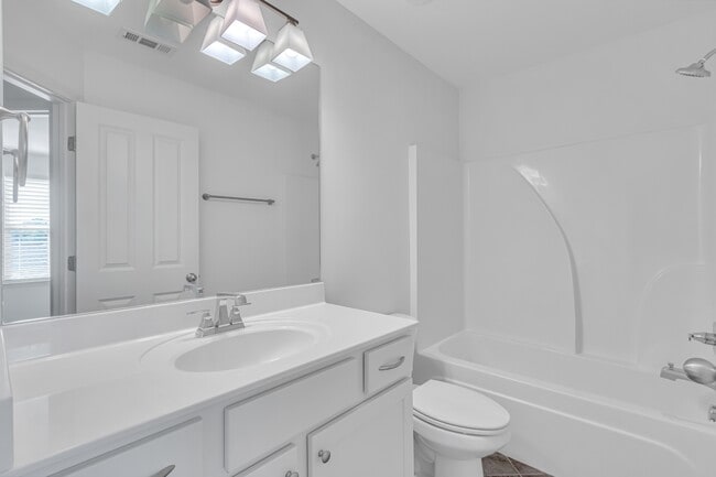 Building Photo - 253 Mary Ann Cir
