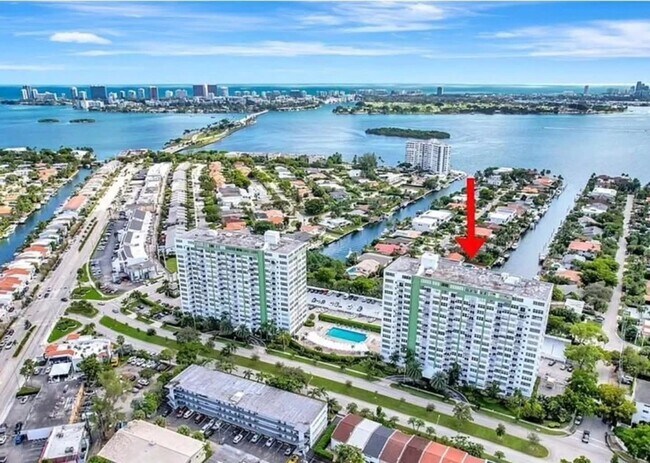 Building Photo - 2100 Sans Souci Blvd