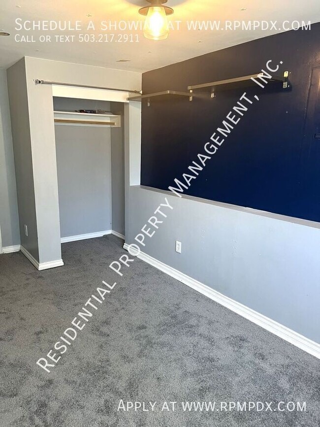 Building Photo - 4512 SW Fairvale Ct