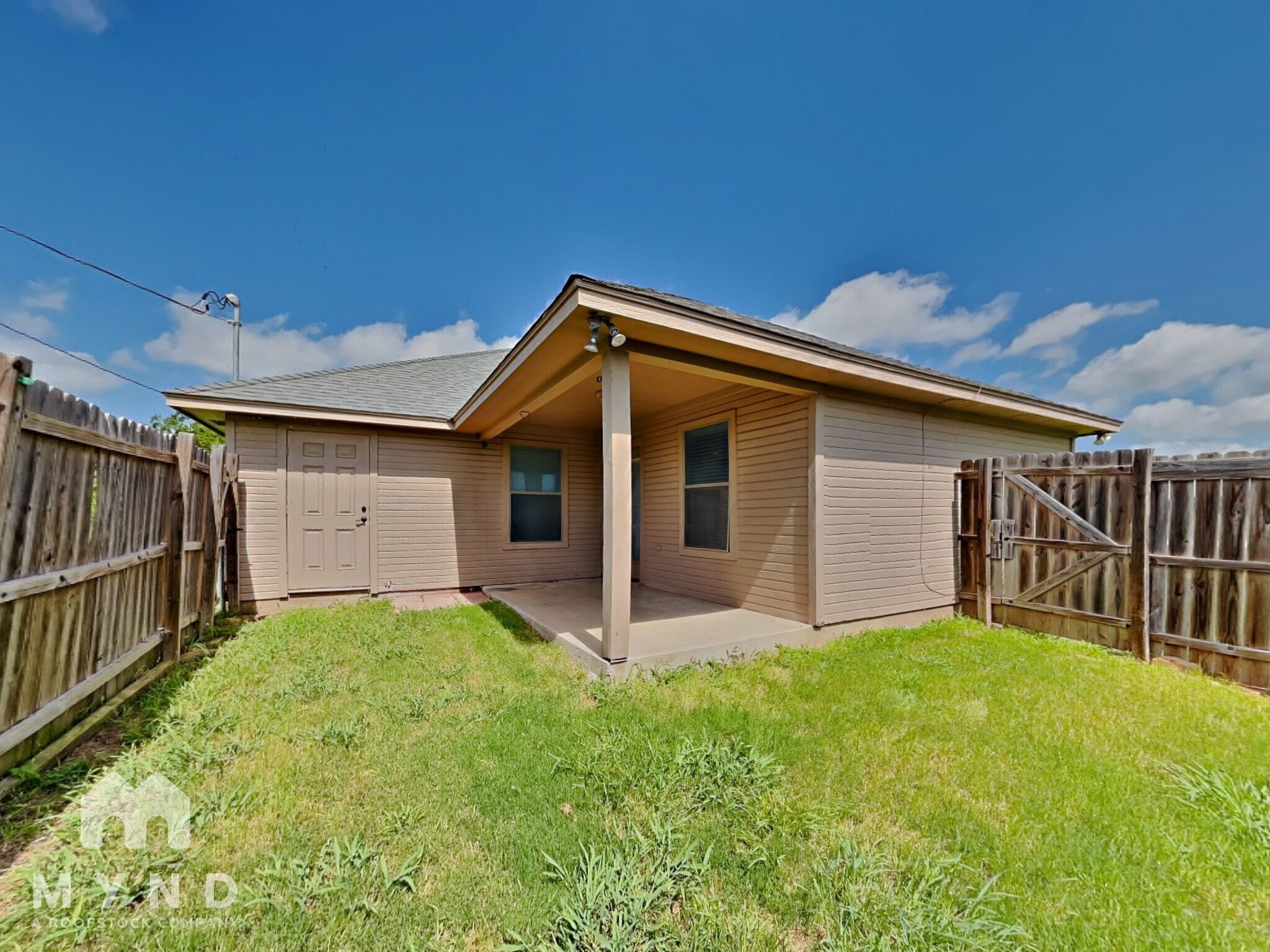 Building Photo - 102 Jolin Ln