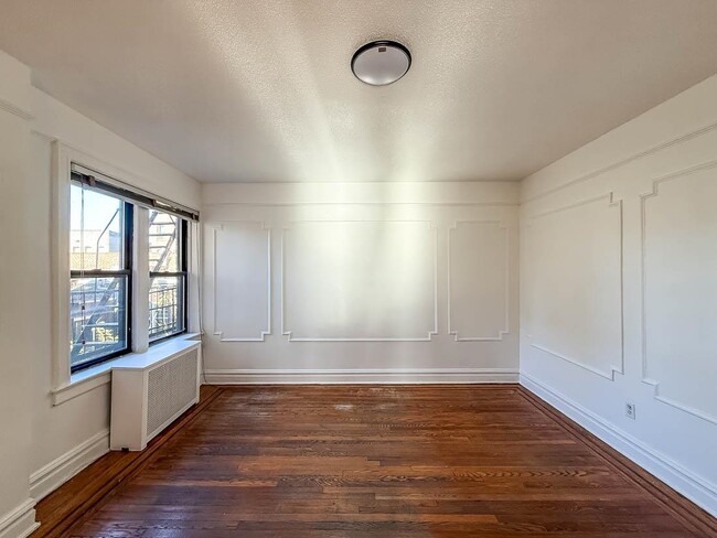 Building Photo - 36 Duncan Ave