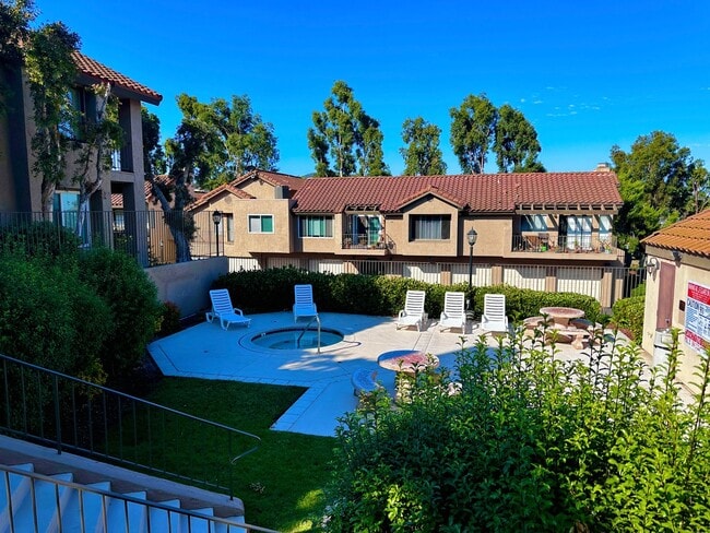 Building Photo - FULLY REMODELED: Spacious 3 bedroom condo in San Marcos With AC