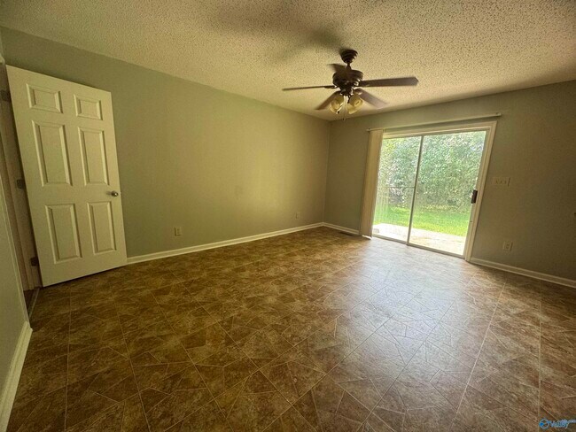 Building Photo - 4718 Rutledge Dr NW