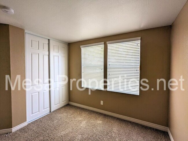 Building Photo - 14747 Amber Ct