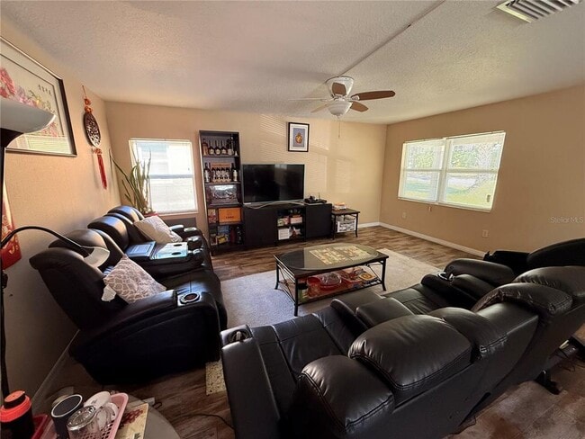 Building Photo - 8006 N 10th St