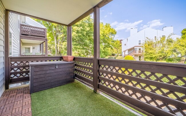 Building Photo - Updated two-bedroom, two-bathroom condo in...