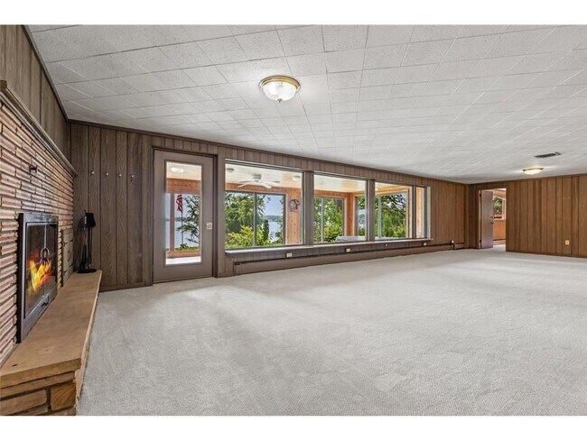 Building Photo - 6400 Greenbriar Ave