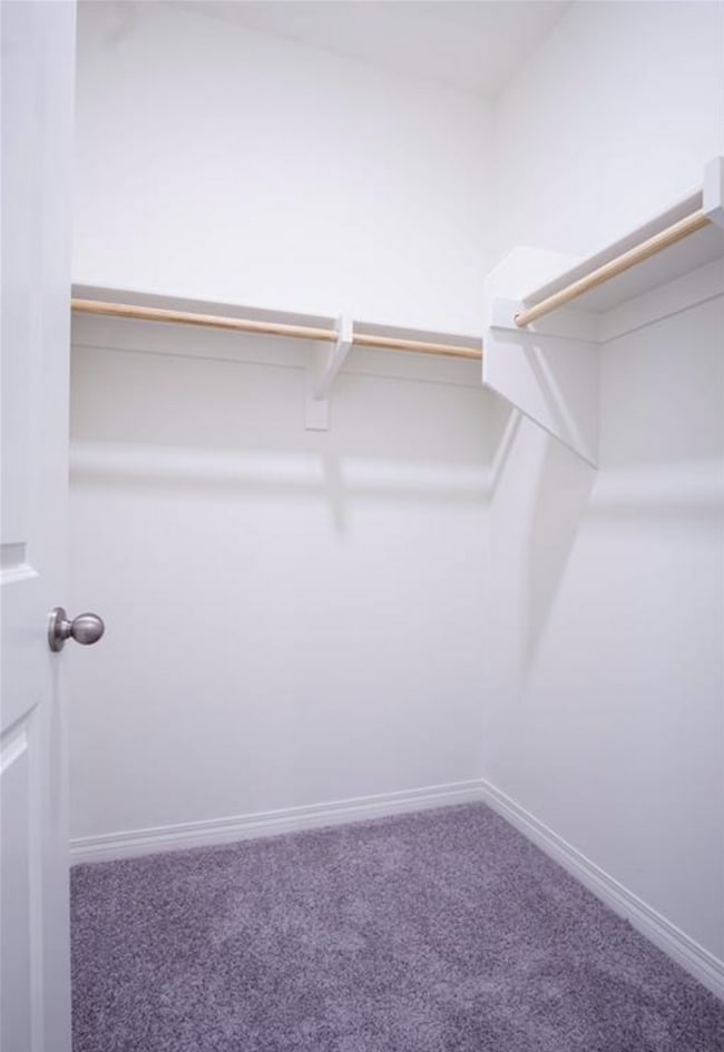 Building Photo - 3-Story Townhome w/ 2 Car Garage in New Co...