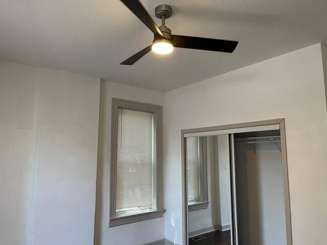Building Photo - "Executive 2-Bedroom Haven with Gleaming Hardwood Floors in St. Louis City – 3852 Juniata Street!...