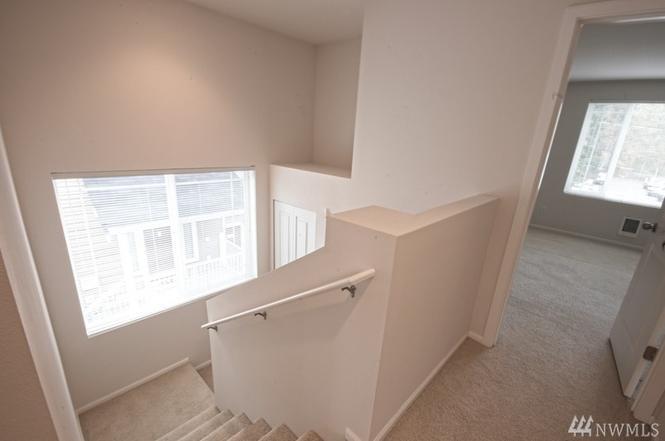 Building Photo - 15720 Manor Way